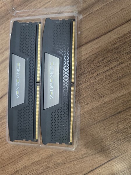 MEMÓRIA RAM DDR5 CORSAIR VENGEANCE 32GB (2X16) 5600MHZ C36 - PRETO