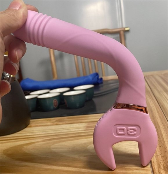 VIBRADOR - RECARREGÁVEL - CHAVE DE BOCA - PRETO