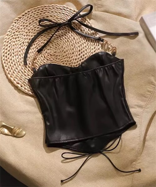 CROPPED SEM BOJO - COURO FAKE - ARMD - PRETO