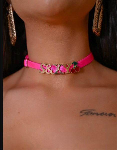 GARGANTILHA/CHOCKER PERSONALIZAVEL - REGULAVEL - ROSA NEON