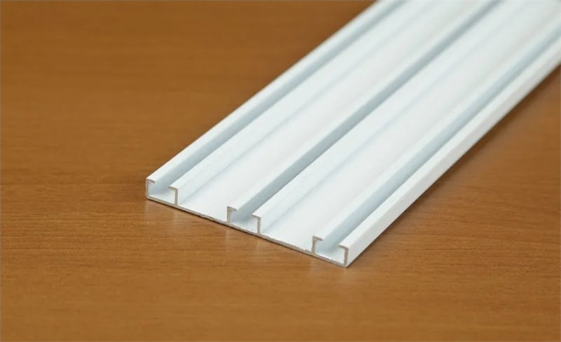 Trilho Maxi Triplo Paralelo Branco