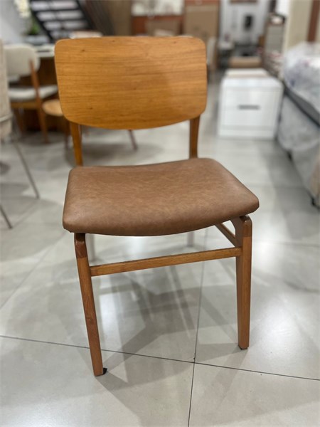 CADEIRA ATENAS ENCOSTO LAMINADOO ASSENTO ACOLCHOADO CINAMOMO TECIDO SINTETICO CARAMELO