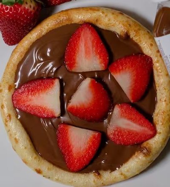 ESFIHA CHOCOLATE C/ MORANGO