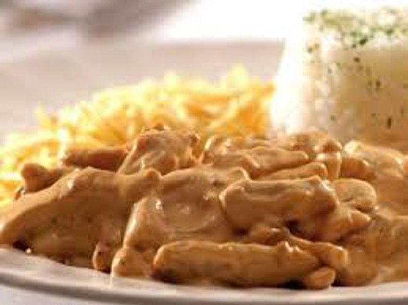 STROGONOFF CARNE OU FRANGO