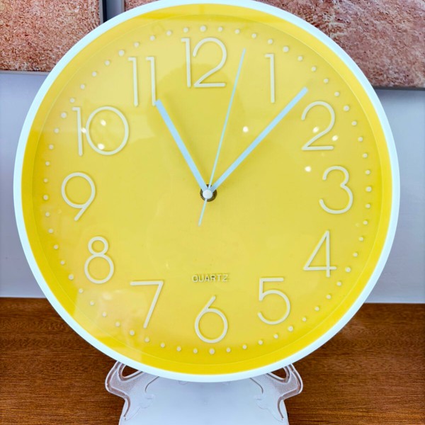 RELOGIO DE PAREDE MODERNO REDONDO 30CM AMARELO VIBRANTE PLÁSTICO QUARTZ DECORAÇÃO SALA QUARTO COZINHA ESCRITÓRIO 30X30X4CM R.02000