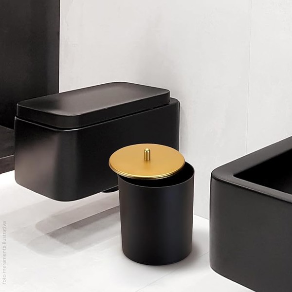 LIXEIRA PRETA COM DOURADO BANHEIRO ESCRITORIO LAVABO COZINHA LUXO COM TAMPA 5 LITROS R.03086