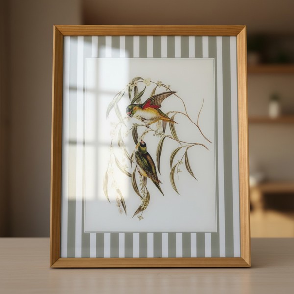 QUADRO PASSARO MOLDURA MADEIRA CHANFRADA BAIXA 48X59CM COM VIDRO PROTECAO TELA DECORATIVA PAREDE ADORNO SALA QUARTO CORREDOR PINTURA NATUREZA MOLDURADO DESIGN LUXO CASA DECORI R.03255