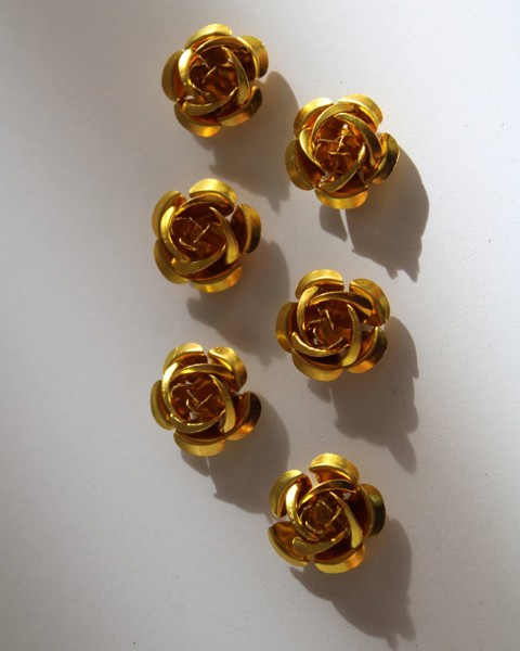 Flor Aluminio Grande Dourada -