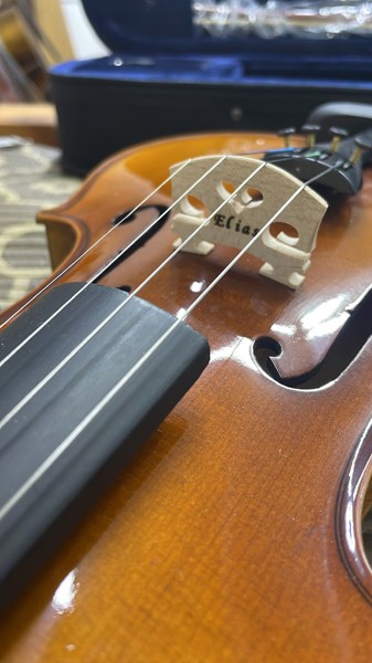 Violino Maciço Fabrica