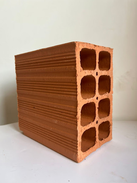 TIJOLO FURADO ( CER. N.S. GRAÇAS )