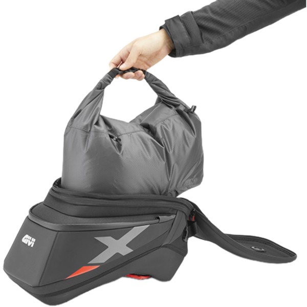 Bolsa Tanque Givi XL05B X-Line 18L Tanklock Preta