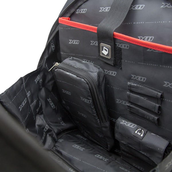 Mochila X-11 Hardcase Preta