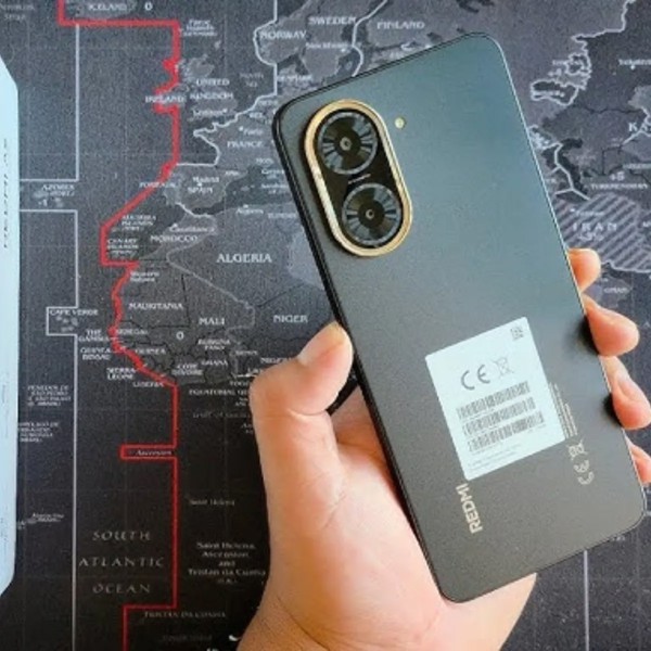 Xiaomi Redmi A5 4G Dual SIM de 128GB/ 4GB RAM - Tela: 6.88"