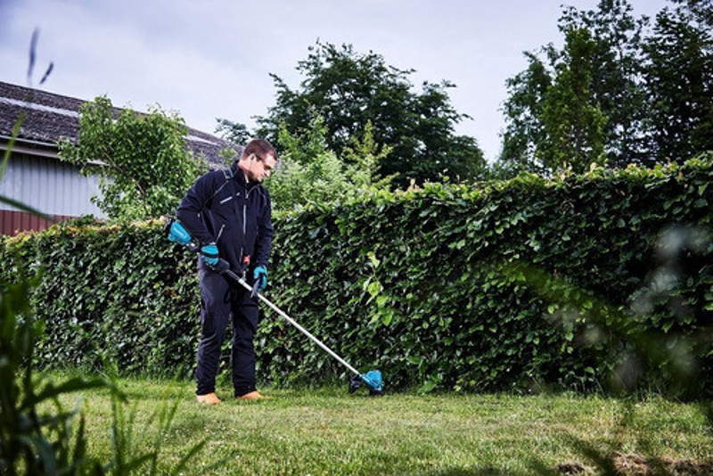 ROCADEIRA A BATERIA 18V MAKITA - DUR192LZ