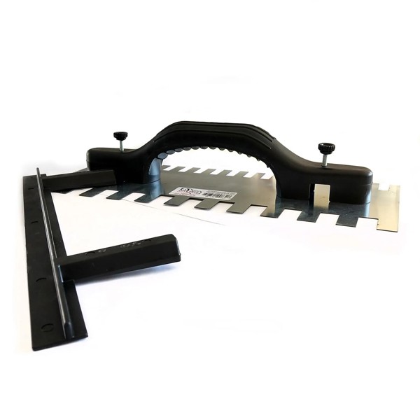 DESEMPENADEIRA DE ACO CABO PLASTICO - DENTADA REGULAVEL COM 35CM