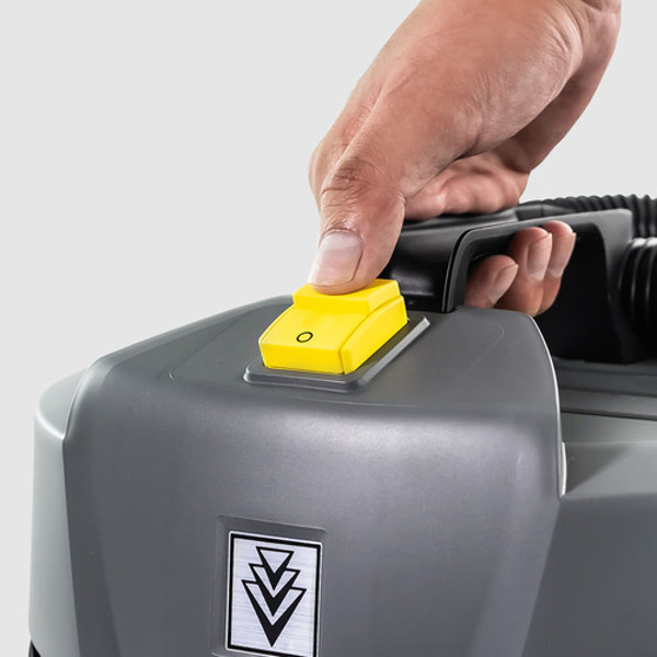 ASPIRADOR DE PO E AGUA ELETRICO COM 1600W NT 3000 KARCHER - 1.428-716.0 220V