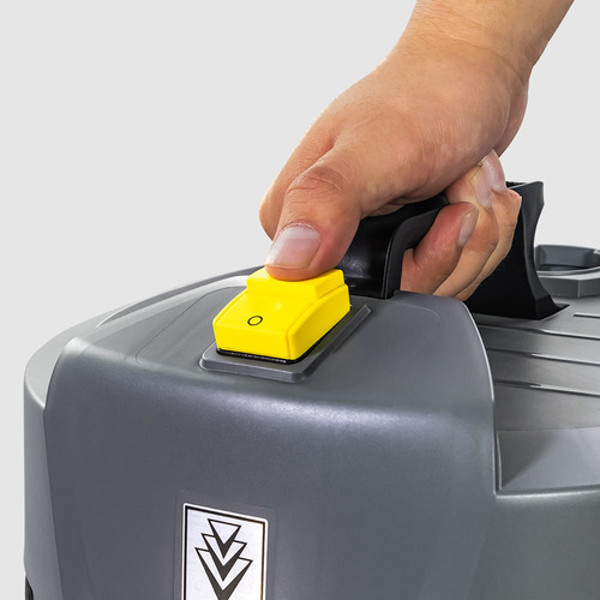 ASPIRADOR DE PO E AGUA ELETRICO COM 1300W KARCHER - NT 585 CINZA 220V