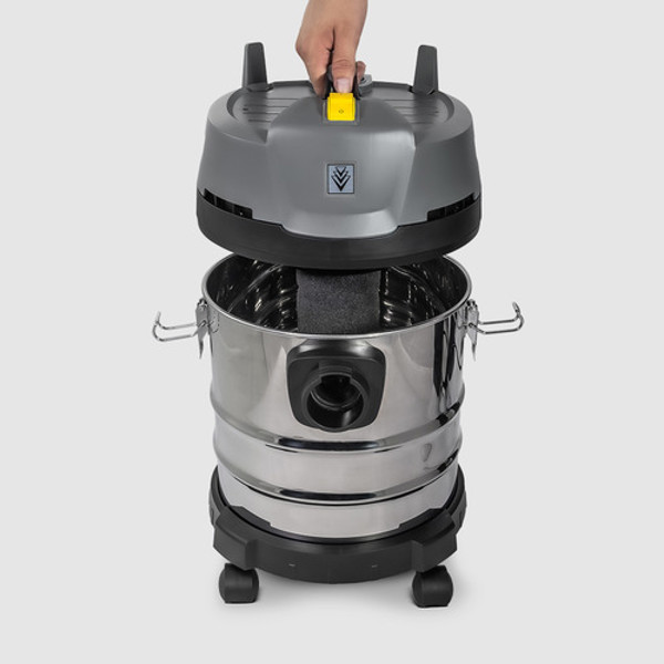 ASPIRADOR DE PO E AGUA ELETRICO COM 1400W KARCHER - NT 2000 220V