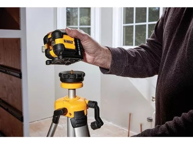 NIVEL A LASER VERDE DE 15MTS COM MALETA DEWALT - DW08802CG