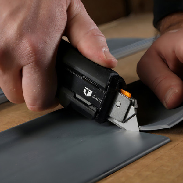 ESTILETE E RASPADOR COM 5 LAMINAS TOUGHBUILT - TB-H4S5-01