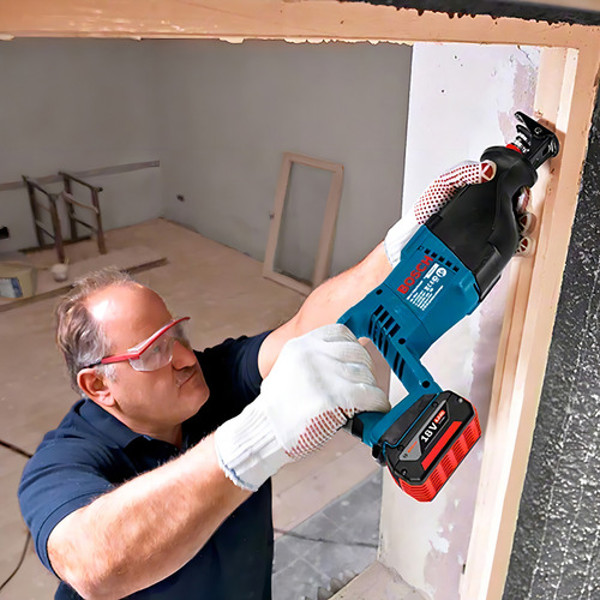 SERRA SABRE A BATERIA 18V BOSCH - GSA 18V-LI - 060164J000