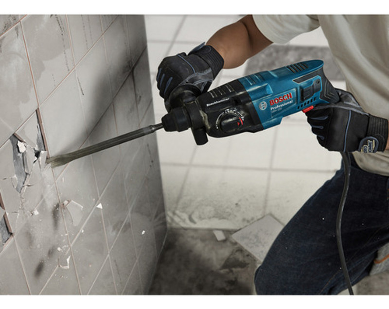 MARTELETE DE IMPACTO COM 720W E MALETA BOSCH - GBH220 - 0611.2A6.0E0 220V