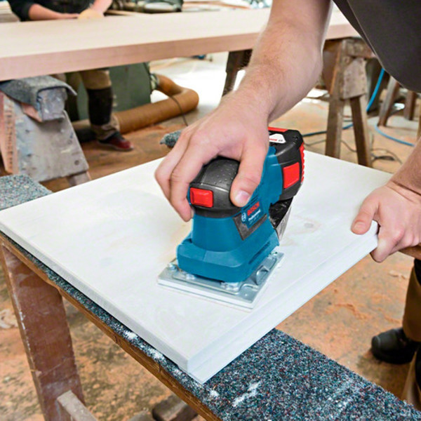 LIXADEIRA TREME TREME A BATERIA 18V BOSCH - GSS18V10 06019D02