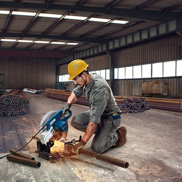 SERRA DE CORTE RAPIDO 355MM COM 2400W  BOSCH - GCO 220 - 220V