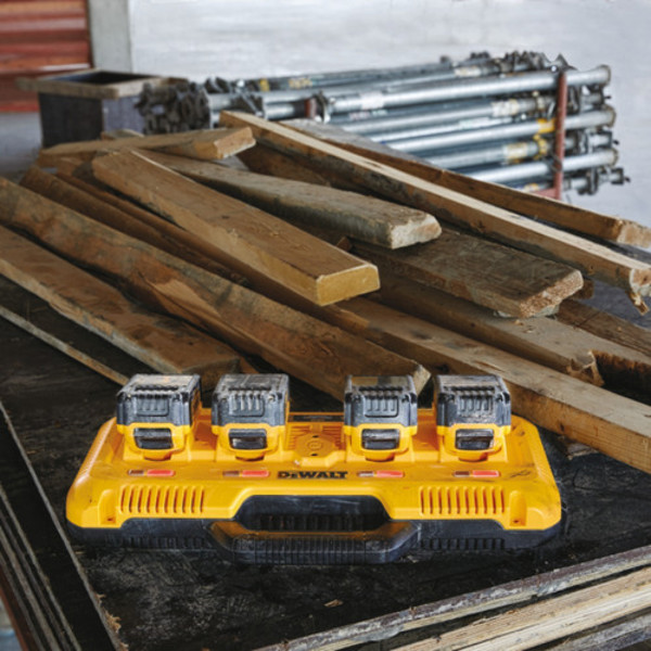 MULTICARREGADOR RAPIDO PARA BATERIA 12V/20V DEWALT - DCB104-B2