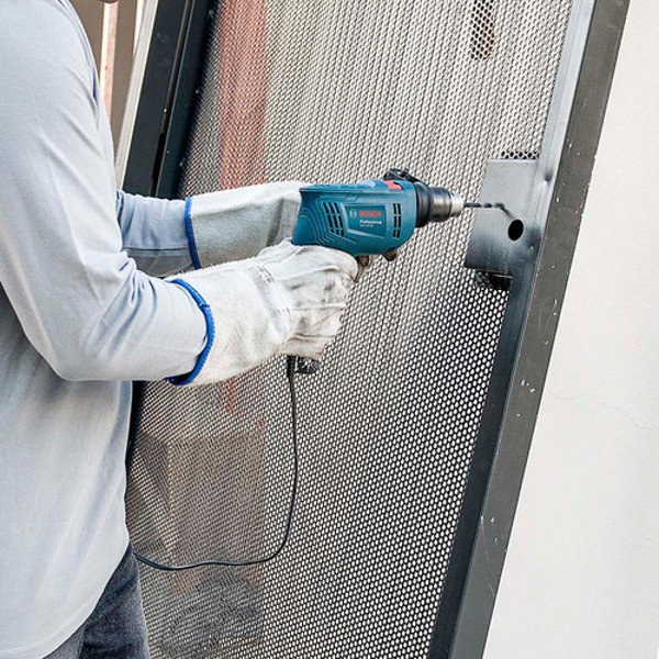 FURADEIRA BOSCH DE IMPACTO 1/2'' - 13MM COM 550W - GSB 550 220V