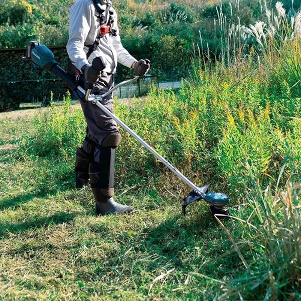 ROCADEIRA BATERIA 40V COM 550W BATERIA MAKITA - UR002GZ