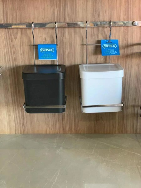 LIXEIRA SUSPENSA PIATINA GIOSUL - BRANCA 4332