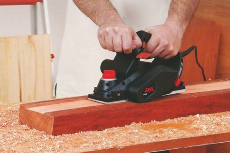 PLAINA ELETRICA 0 - 1.5MM COM 550W SKIL - 1555