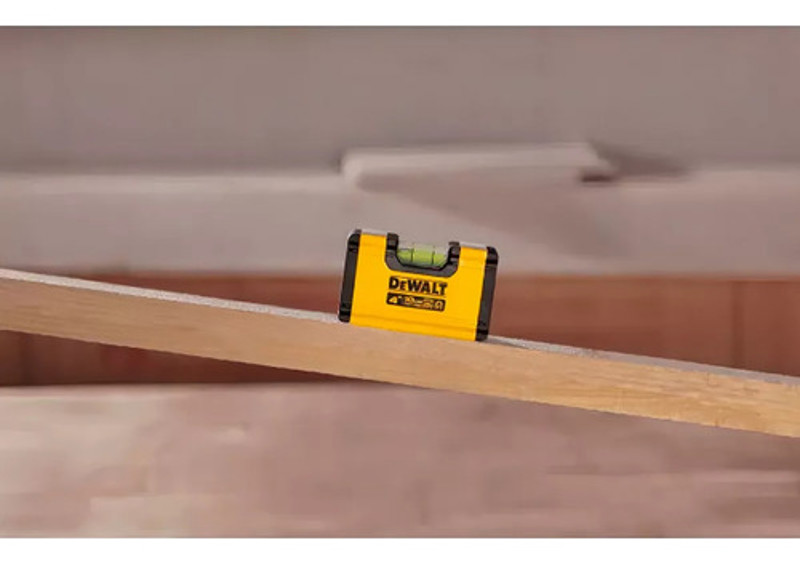 NIVEL 01 BOLHAS DE ALUMINIO 4" 10CM DEWALT - DWHT42801