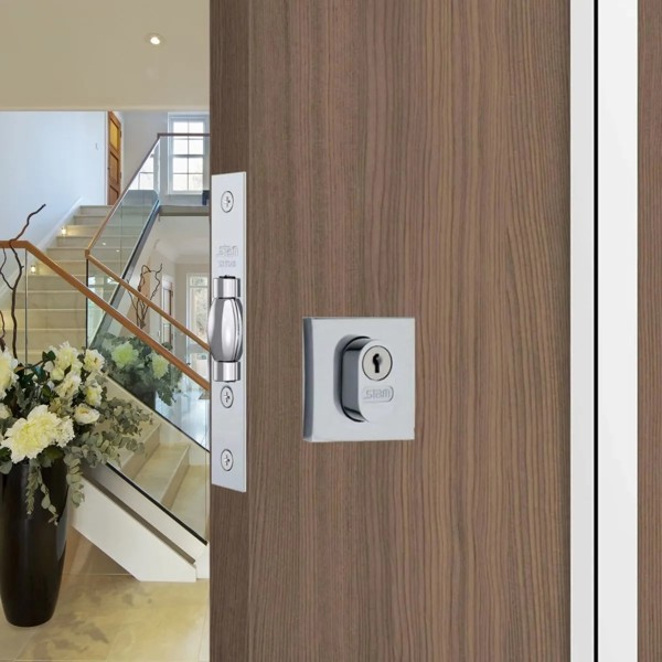 FECHADURA PIVOTANTE COM ROSETA QUADRADA STAM - 1005 DE 45MM CROMADA