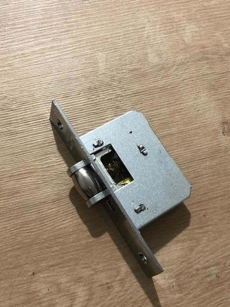 FECHADURA PIVOTANTE AUXILIAR FECHO ROLETE CROMADA STAM