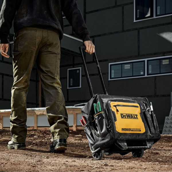 BOLSA DE FERRAMENTA MULTITASK COM RODINHA DE 18'' DEWALT - DWST560107