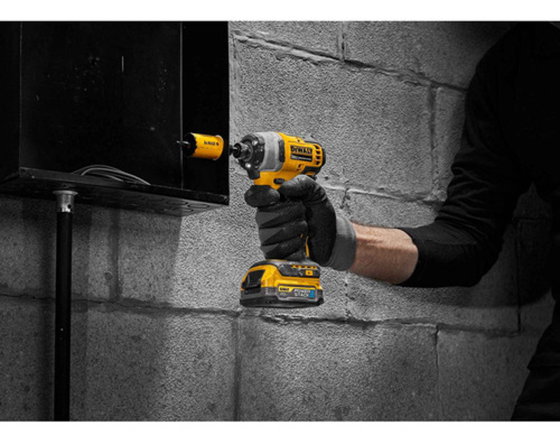 KIT 02 PARAFUSADEIRAS 20V COMPACTA COM BOLSA DEWALTD - DCK279D1E1-BR