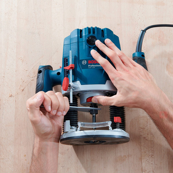 TUPIA DE COLUNA 1300W GOF130 BOSCH - 06016B70E 220V