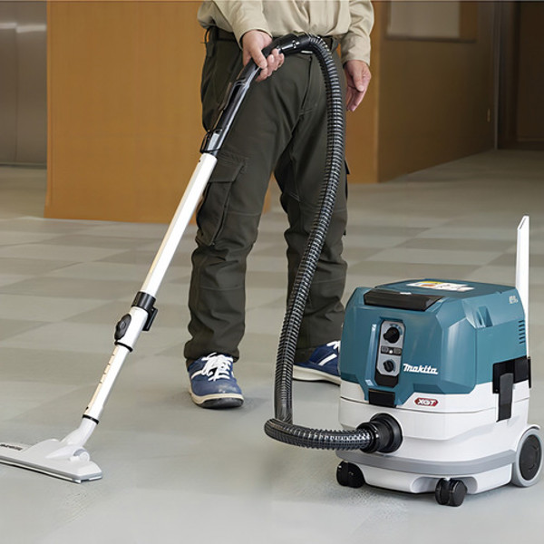 ASPIRADOR DE PO E AGUA PISO BATERIA 40V XGT MAKITA - VC005GLZ