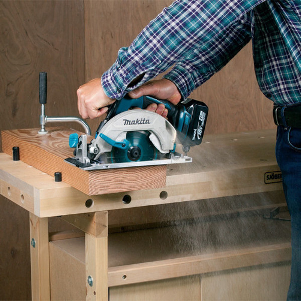 SERRA CIRCULAR 165MM A BATERIA 18V MAKITA - DHS680Z