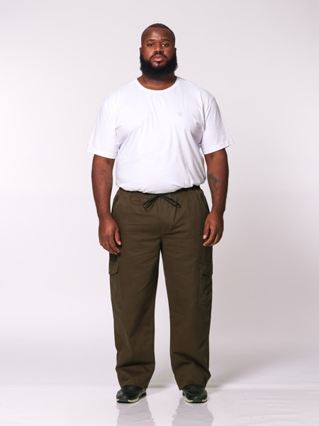 Calça Macaw 7868 Verde Musgo Plus Size Sarja Cor:verdemusgo;tamanho:gg