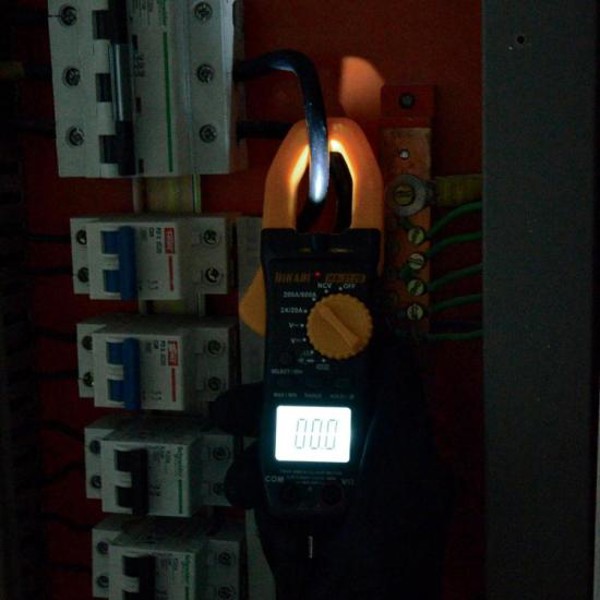 Alicate Amperímetro Digital Hikari HA3120