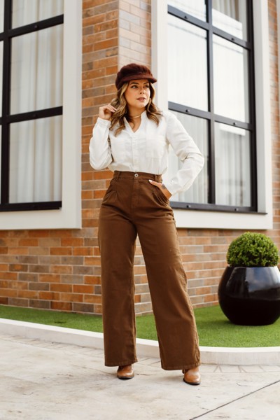 Calça Feminina Wide Leg Sarja com Elastano Livia Cor Marrom Claro