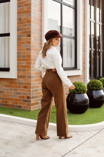 Calça Feminina Wide Leg Sarja com Elastano Livia Cor Marrom Claro