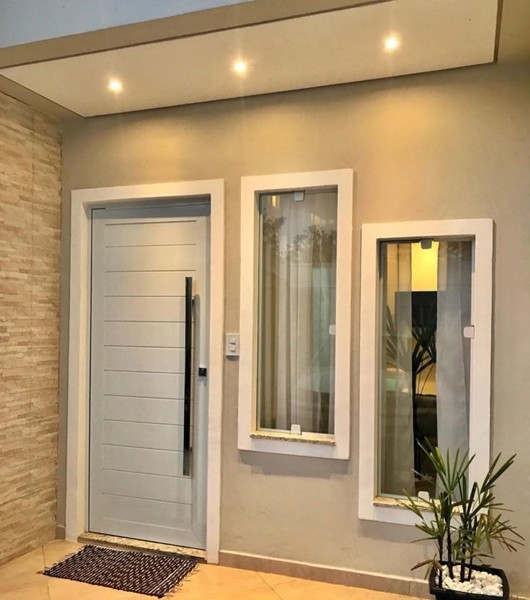 Porta lambril branco fechada 210x80 