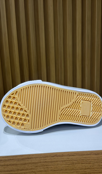 ROCK STAR COURINO CANO CURTO