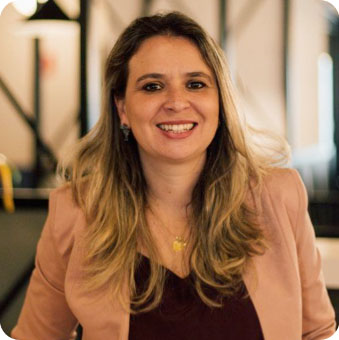 Nossa CEO, Dra. Celina Salomão Nossa CEO, Dra. Celina Salomão