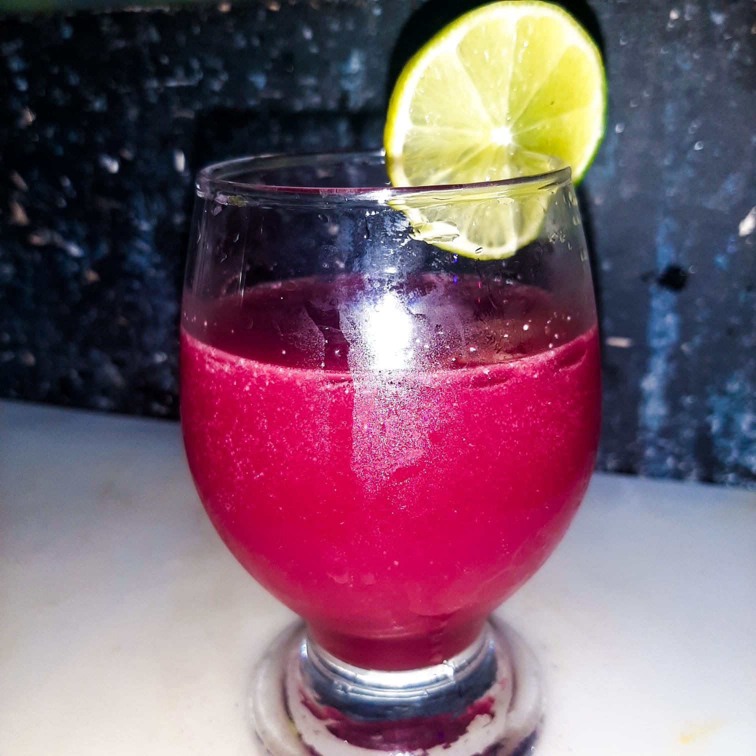 drink autoral, escarlate