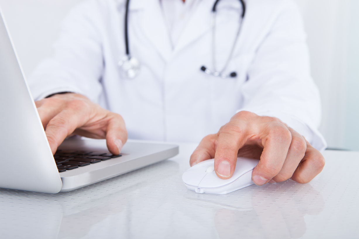 email-whatsapp-gestao-clinicas-saude